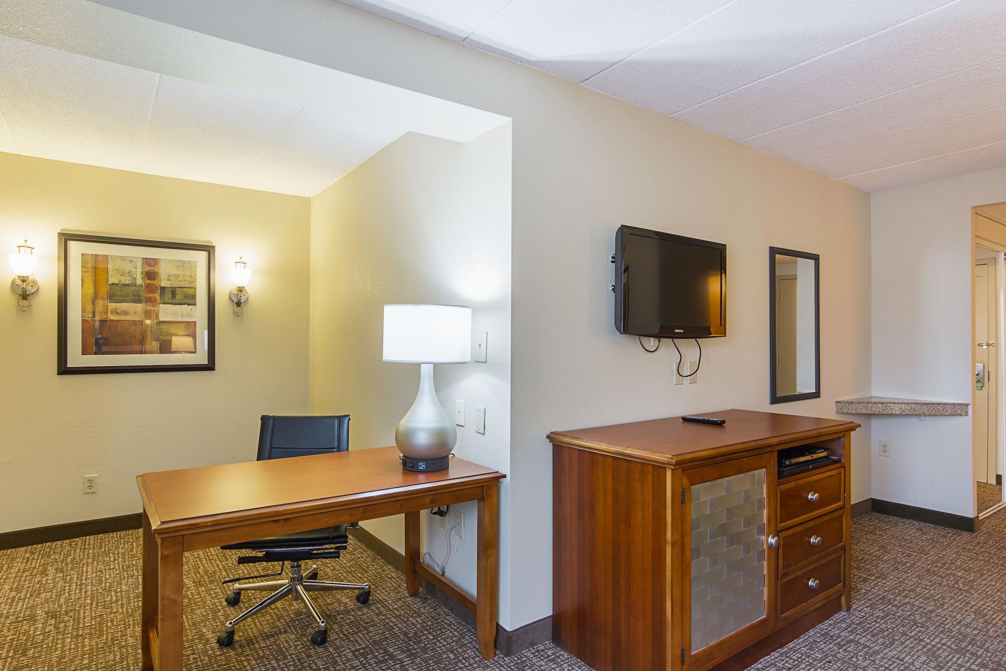 Comfort Inn Herndon-Reston Exterior photo
