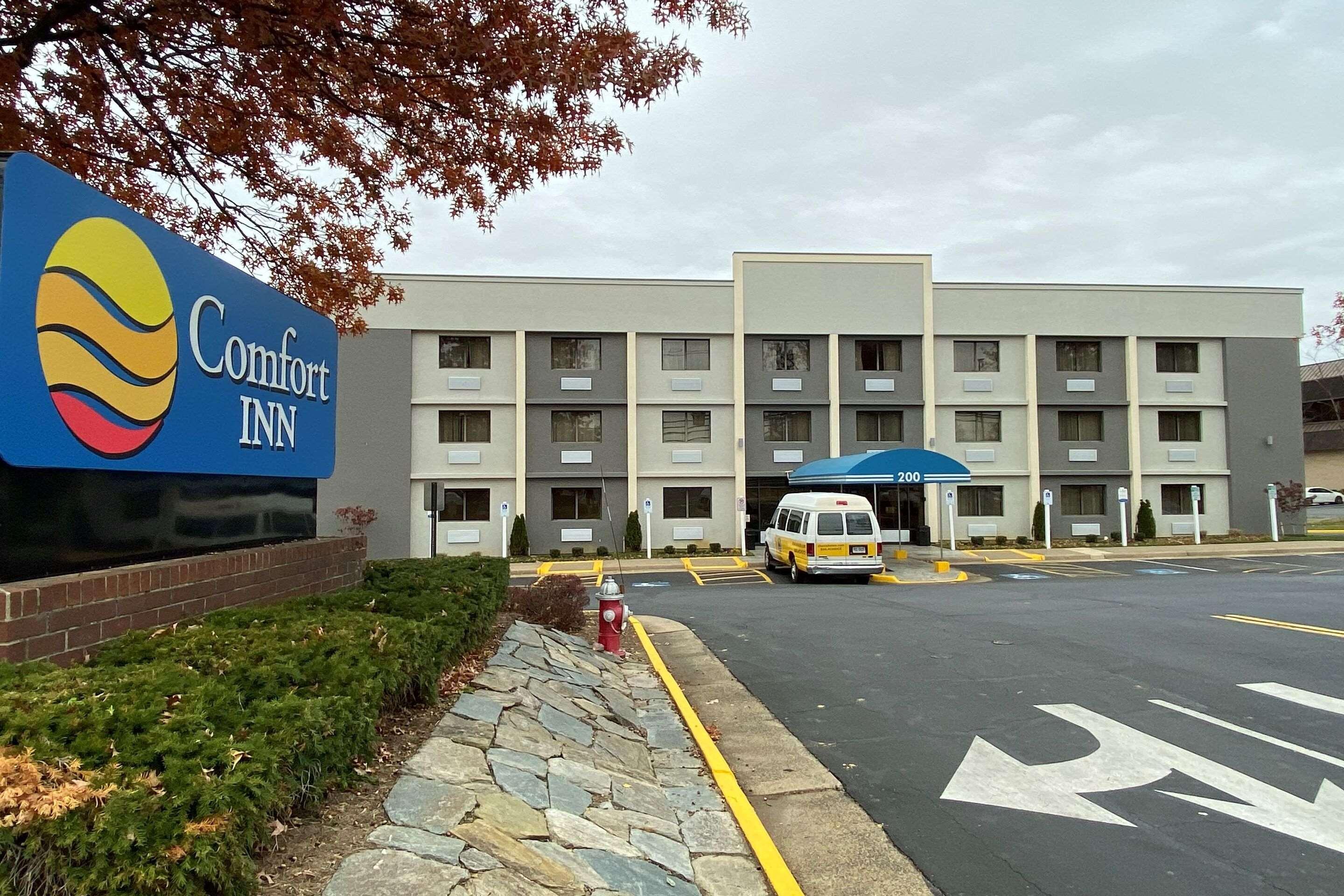 Comfort Inn Herndon-Reston Exterior photo
